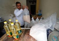 التجارة تباشر الأحد بتوزيع سلة غذائية خماسية لـ 7 ملايين مشمول بالحماية الإجتماعية