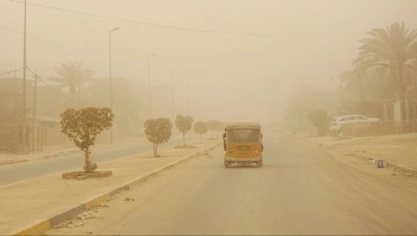 الأنواء الجوية تُحذر من موجة غبار وارتفاع تدريجي للحرارة والبصرة تسجل الأعلى بـ 43 درجة