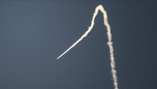 الدفاع الجوي البحريني يُحبط هجومًا إيرانيًا بالصواريخ والمسيرات ويؤكد جاهزية القوات لحماية المملكة