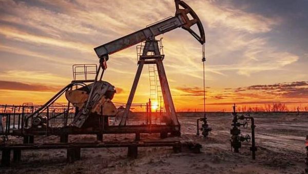 خسائر أسبوعية قاسية تضرب نفط البصرة بنسبة تتجاوز 12% رغم الإنتعاش الأخير