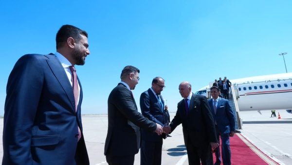وزير الخارجية فؤاد حسين يصل دمشق لبحث الملفات الأمنية والإقتصادية وتعزيز الإستقرار الإقليمي