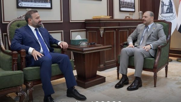 النجيفي ورئيس محكمة استئناف نينوى يؤكدان أهمية ترسيخ سيادة القانون وتعزيز التعاون بين المؤسسات