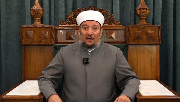 تعديل آلية اختيار رئيس الوقف السني يثير الاستغراب ويعيد الهيمنة السياسية على مؤسسة دينية
