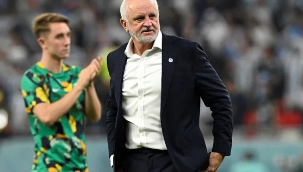 رسميًا.. الأسترالي أرنولد يُوقّع إلكترونيًا لتدريب المنتخب العراقي حتى نهاية كأس آسيا