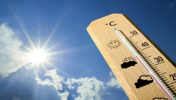 تراجع طفيف في درجات الحرارة مع استمرار الطقس الصيفي الحار