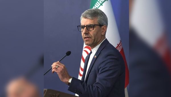 طهران تُغلق أبواب التفاهم مع واشنطن وتتوعد قواعدها بالمنطقة وتمنع غروسي من منشآتها