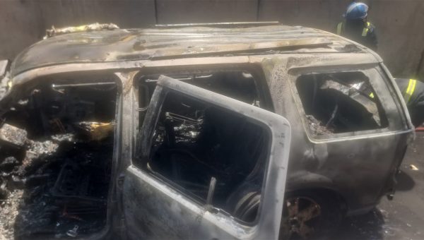 إخماد حريق في عجلة لوزارة الدفاع بالمنطقة الخضراء