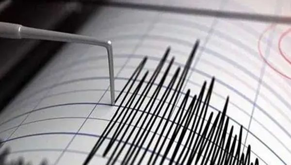 زلزال عنيف بقوة 7.1 درجات يهز جنوب اليابان وتوقعات بموجات تسونامي مدمرة