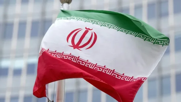 طهران تكشف كواليس المحادثات القطرية وتتهم واشنطن بتقويض الإتفاق بالضربات والحظر النفطي