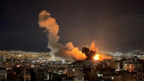 قبل تشييع خامنئي.. 14 قتيلاً وتعليق قطارات طهران – مشهد بعد هجمات أميركية جديدة