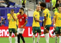 محمد صلاح يخطف أنظار العالم.. موقف إنساني بعد إقصاء أستراليا يثير إعجاب الصحف العالمية