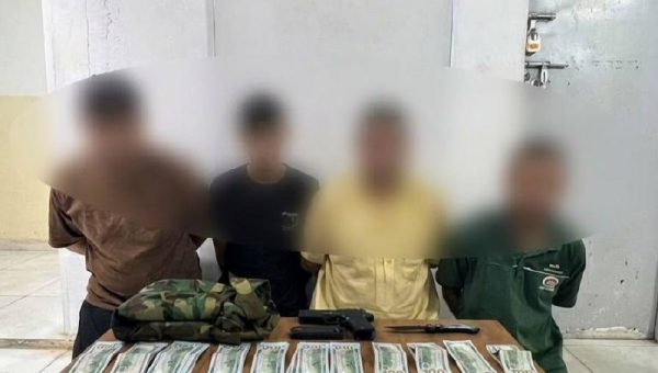 شرطة نينوى تلقي القبض على عصابة متخصصة بالسرقة وتضبط بحوزتها أسلحة و7 آلاف دولار