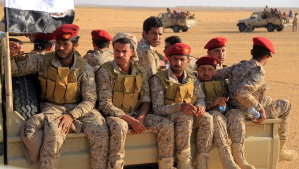 مسيرات «إف بي في» تدخل المعركة في اليمن.. ضربات دقيقة تستهدف آليات الحوثيين