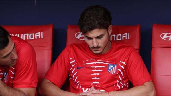 أتلتيكو مدريد يحسم ملف ألفاريز.. نهاية صادمة بإثارة كبيرة