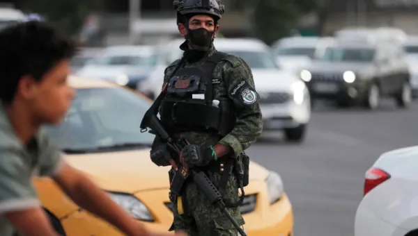 الداخلية تفتح الإجازات لمنتسبي التشكيلات الأمنية وتستثني القادة