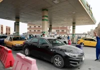 النفط توضح أسباب أزمة البنزين وتؤكد قرب انتهائها