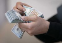 دون 167 الفا.. الدولار ينخفض في بغداد واربيل عند الإغلاق