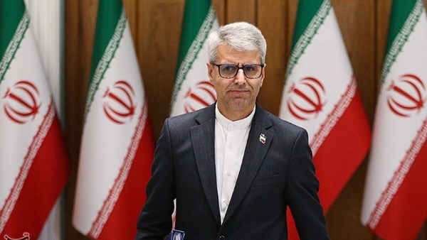 إيران ترفض مهلة الـ60 يومًا وتتوعد وسط تعثر المفاوضات مع واشنطن