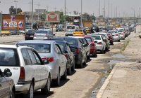 الموصل تختنق بطوابير البنزين.. ولجنة الطاقة تحذر أصحاب المحطات: «سأكون على رؤوسكم»