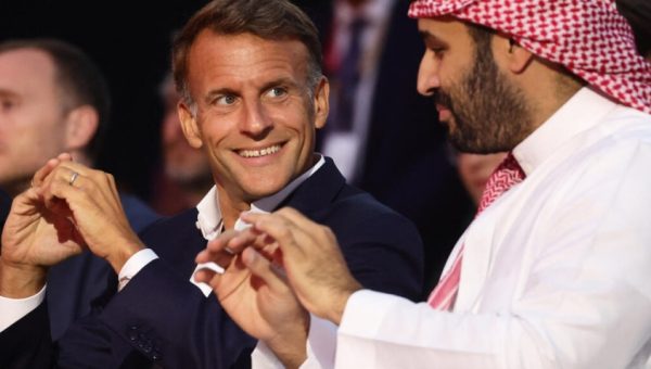 موقف غاضب.. نقابات الصحفيين الفرنسيين تُصدر بيانًا شديد اللهجة لإدانة استضافة ولي العهد السعودي في باريس