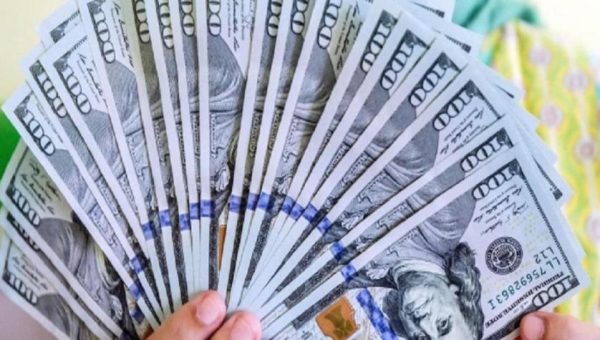 ارتفاع أسعار صرف الدولار مقابل الدينار العراقي في بغداد وأربيل وعموم المحافظات