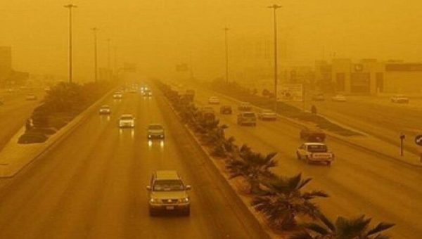 حرارة شديدة نهارًا ورياح مغبرة تضرب الطرق الخارجية تفاصيل الطقس في عموم البلاد