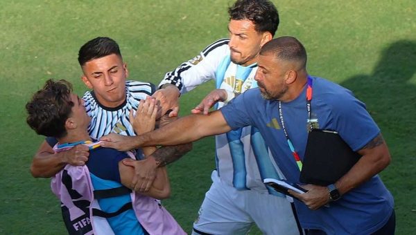 فيفا يغيّر طريقة تنفيذ عقوبات ثلاثي الأرجنتين.. وقرار جديد يثير الجدل