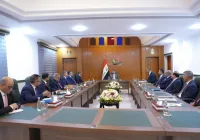 بتوجيهات حكومية صارمة.. رئيس الوزراء يزور هيئة النزاهة ويشدد على تفعيل قانون مكافأة المخبرين