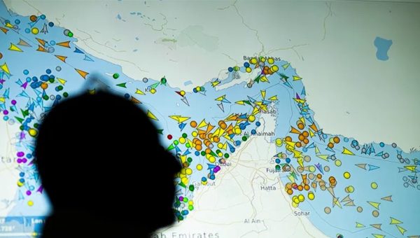 كلفة الشحن 500 ألف دولار.. حركة الملاحة تهبط لأدنى مستوياتها بمضيق هرمز