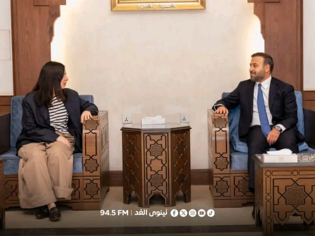 النجيفي يستقبل مساعدة الخارجية الأمريكية السابقة ويبحث معها تطورات المشهد