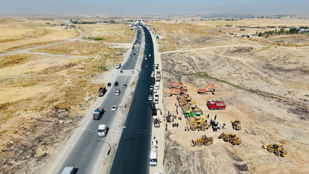 محافظ نينوى يؤكد: الــ 90 ألف قطعة سكنية ستكون مجانية.. مبادرة “وطن” تنقل المحافظة من الحرب إلى الإعمار