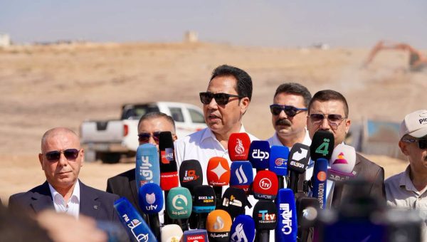 محافظ نينوى يؤكد: الــ 90 ألف قطعة سكنية ستكون مجانية.. مبادرة “وطن” تنقل المحافظة من الحرب إلى الإعمار