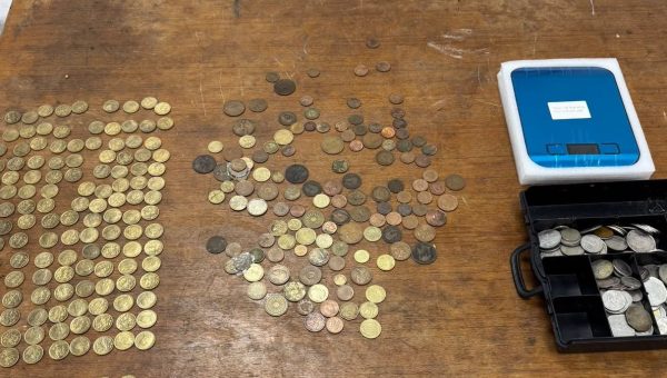 الاستخبارات تضبط 590 عملة يُشتبه بأثريتها وتلقي القبض على مروّجها في الموصل