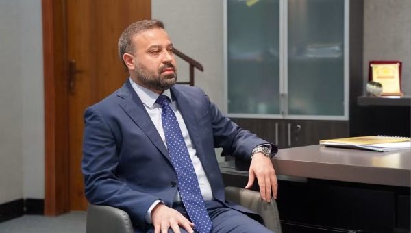 اﻟﻌراق ﻓﻲ اﻟﻣﻧﺗﺻف: ﺳﺎﺣﺔ أم ﻋﻘدة؟