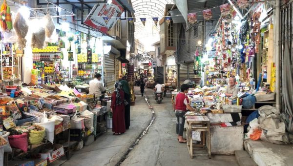 خبير اقتصادي يحذر من ركود أعمق في العراق.. تراجع الاستيراد والتمويل ومبيعات الدولار يضغط على الاقتصاد