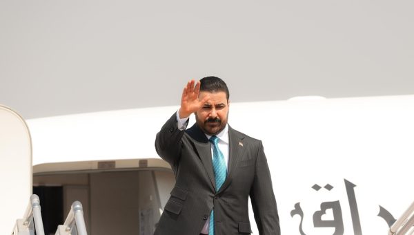 لتعزيز قطاعات الطاقة والإستثمار.. رئيس الوزراء يغادر بغداد في زيارة رسمية إلى فرنسا وألمانيا
