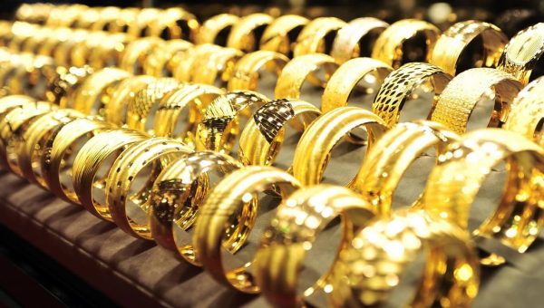 ارتفاع أسعار الذهب في بغداد وأربيل وعموم المحافظات العراقية وسط تذبذب الدولار