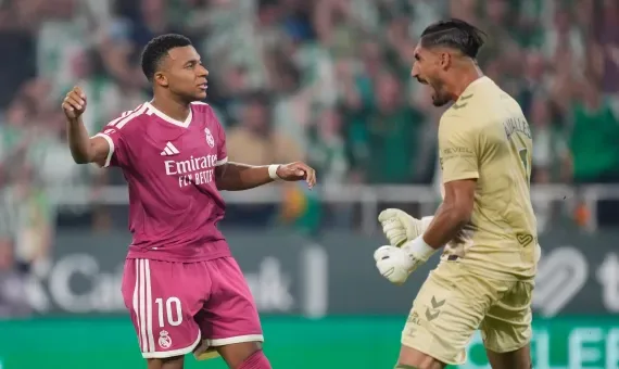 مرمى بيتيس يصمد أمام تسديدات ريال مدريد.. والخسارة بهدف قاتل