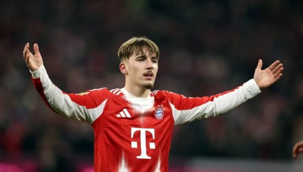 ريال مدريد يراقب جوهرة بايرن الجديدة.. لينارت كارل على رادار الملكي