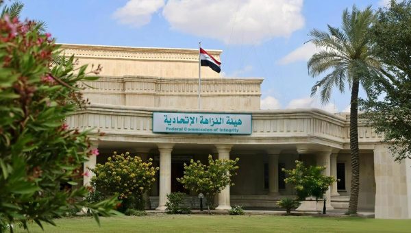 الحبس الشديد لمدانين انتحلا صفة هيئة النزاهة لإبتزاز مسؤولين في الأنبار