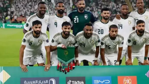 بعد تألقه أمام عمان.. التقرير الطبي يُحرم المنتخب السعودي من ركيزته الدفاعية قبل قمة الليلة