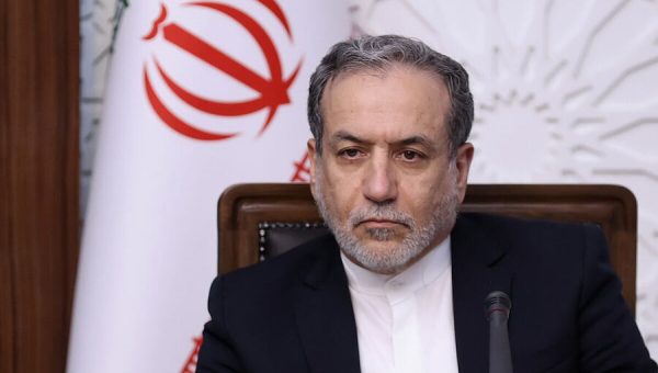 طهران تُعلن ترقب رد أميركي حاسم اليوم بشأن مقترح إعادة فتح مضيق هرمز