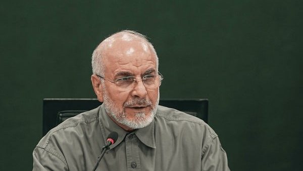 قاليباف يتوعّد واشنطن بمعادلة النفط إذا لم نبع فلن يبيع أحد ويهدد البنى التحتية بالمنطقة