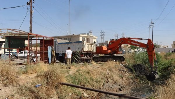 مديرية مجاري نينوى تستنفر آلياتها لتنفيذ حملة كري وصيانة واسعة في ناحية الشورة استعدادًا لموسم الأمطار