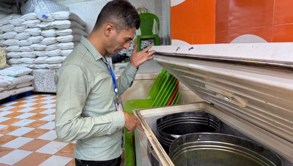 الرقابة الصحية في نينوى تكثف حملاتها التفتيشية على المحال والمطاعم في شارع النبي يونس