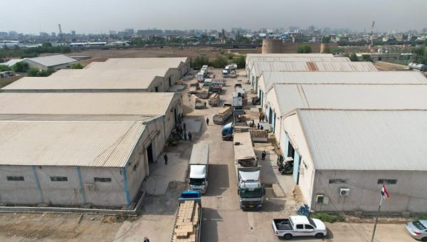 التربية تعلن وصول دفعة جديدة من الكتب المنهجية إلى مخازنها