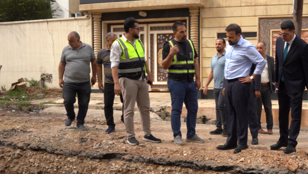 النجيفي يتابع ميدانيا مشروع مجاري الساحل الأيمن في الموصل
