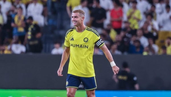 رونالدو يقترب من الــ1000.. 20 هدفاً تفصله عن رقم تاريخي