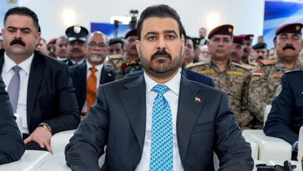 الزيدي يحل في الرياض بإفتتاح جولة خليجية لتبديد التوترات وحماية الحدود