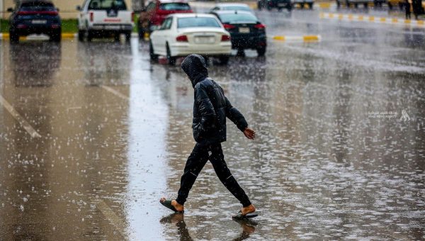الأنواء الجوية تتوقع موجة أمطار وانخفاضًا في درجات الحرارة حتى الأسبوع المقبل